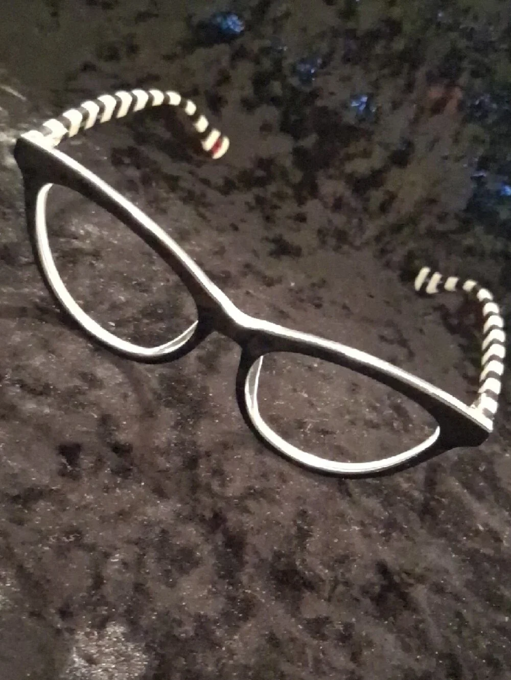 Hot Kiss Black Frame Glasses with Black and White Striped Temples
